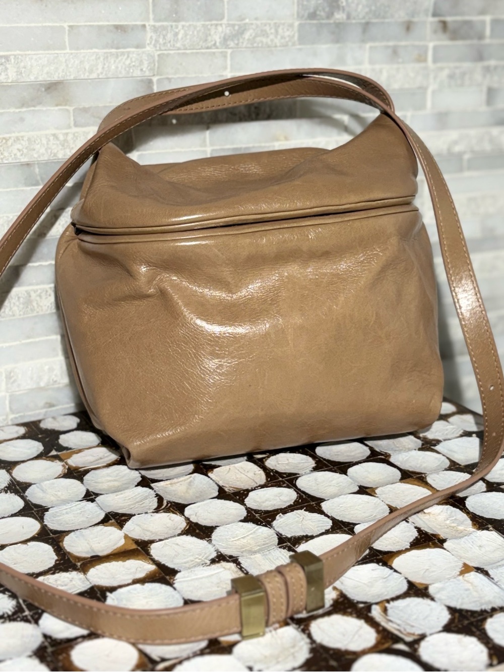 HOBO Alba Leather Frame Crossbody Shoulder Bag Pouch - Tan